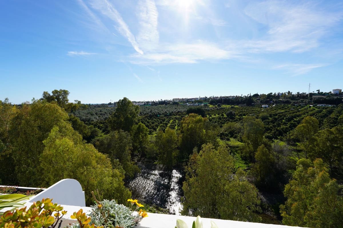 2 chambre Appartement à vendre à Guadalmina avec garage - 565 000 € (Ref: 9636181)