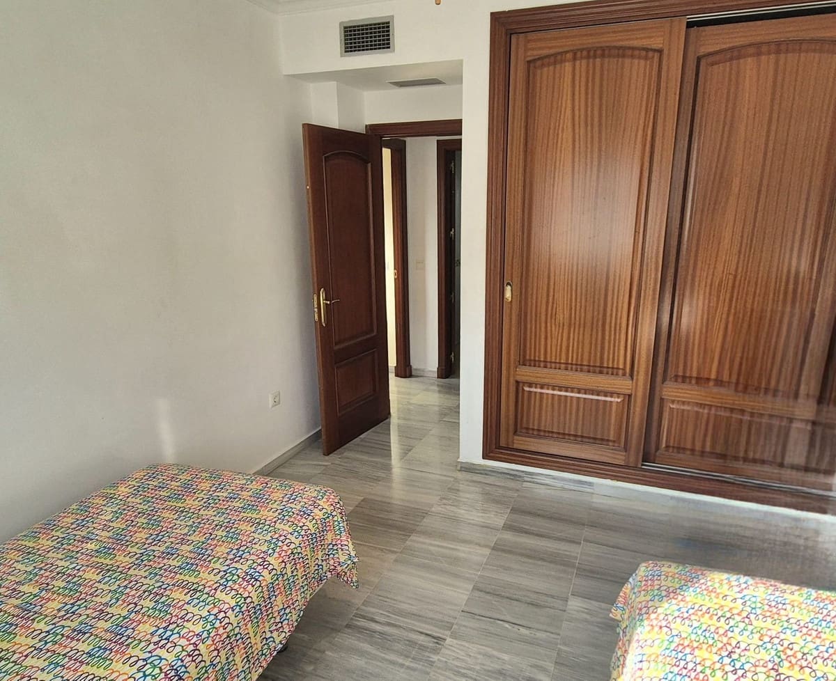 3 chambre Appartement à vendre à Alhaurin Golf avec garage - 299 500 € (Ref: 9636185)