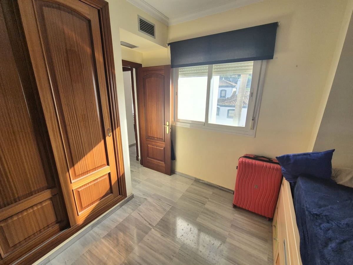 3 chambre Appartement à vendre à Alhaurin Golf avec garage - 299 500 € (Ref: 9636185)