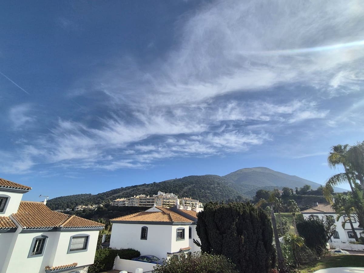 3 chambre Appartement à vendre à Alhaurin Golf avec garage - 299 500 € (Ref: 9636185)