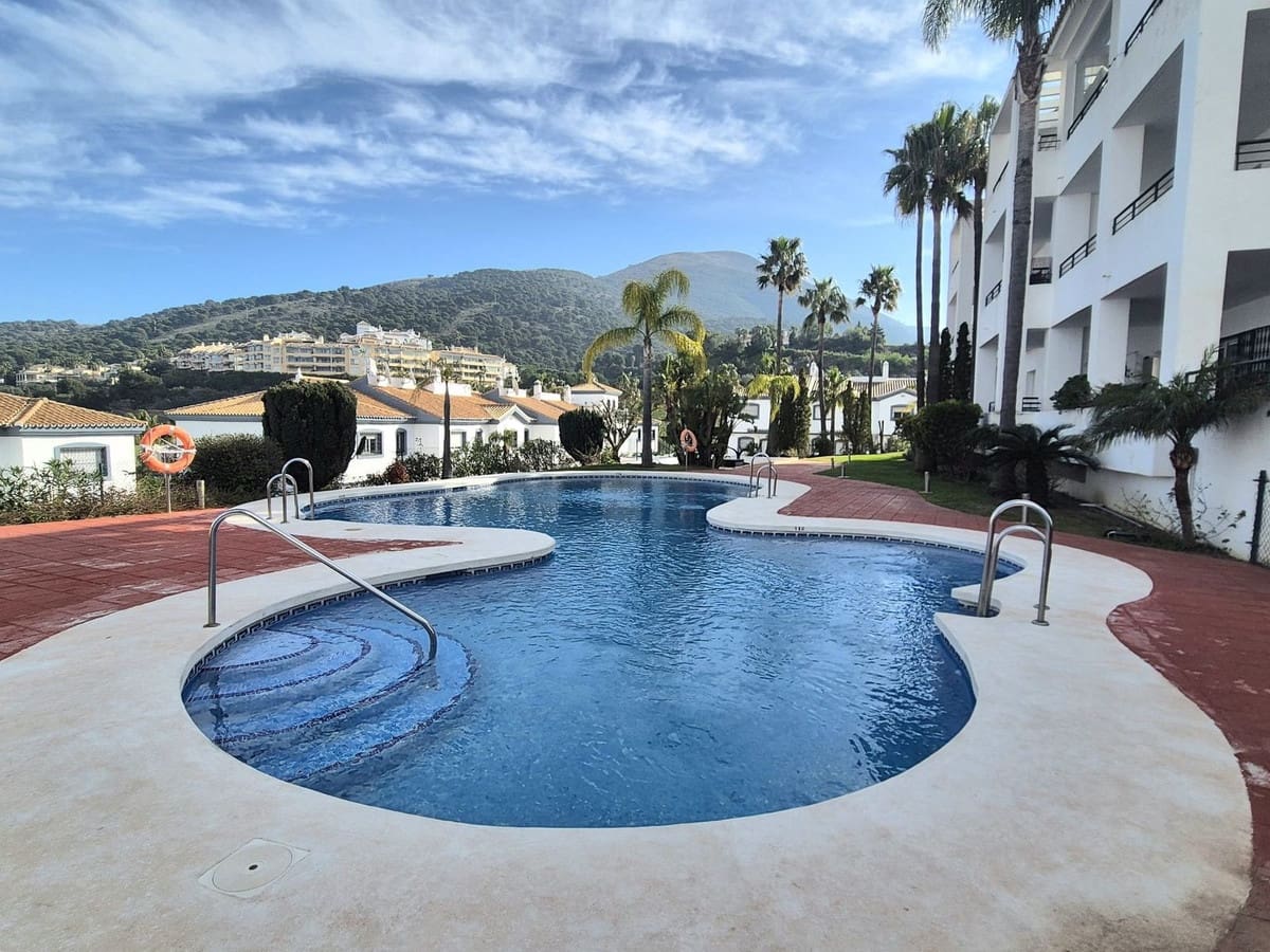 3 chambre Appartement à vendre à Alhaurin Golf avec garage - 299 500 € (Ref: 9636185)