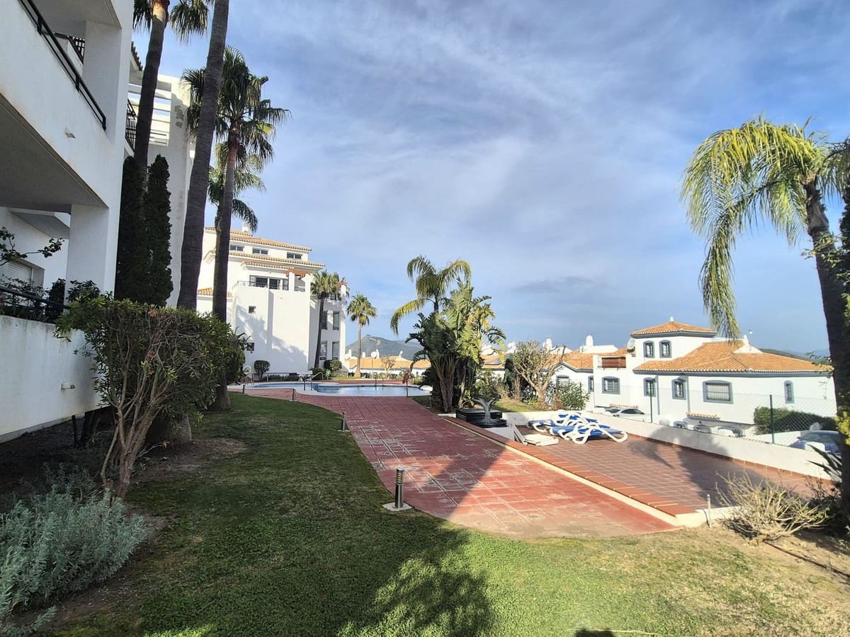 3 chambre Appartement à vendre à Alhaurin Golf avec garage - 299 500 € (Ref: 9636185)