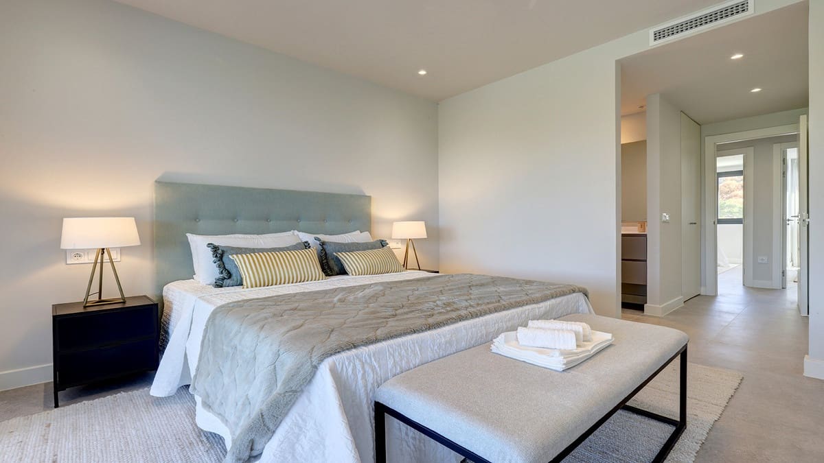 Ático de 3 habitaciones en Estepona en venta - 675.000 € (Ref: 9636186)