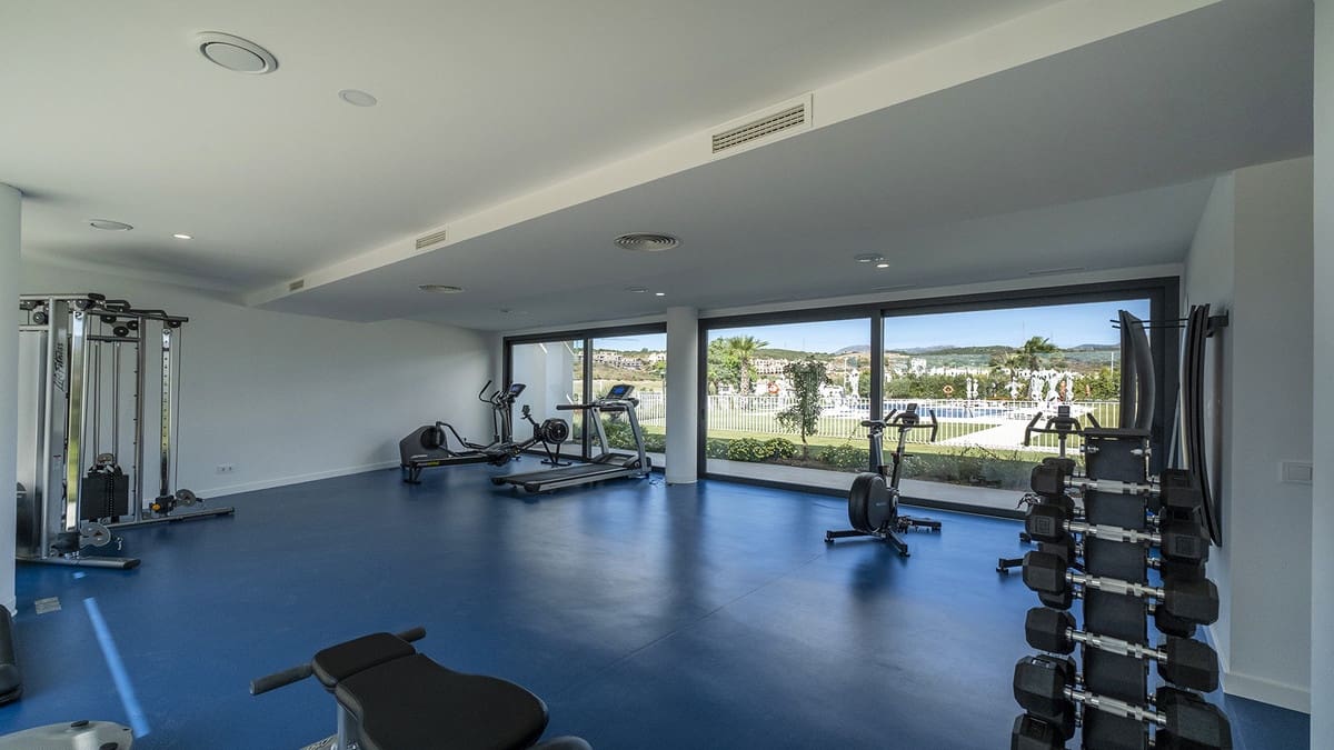 Ático de 3 habitaciones en Estepona en venta - 675.000 € (Ref: 9636186)