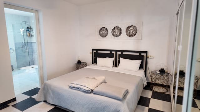 9 quarto Casa em Banda para venda em Castillo Sohail, Fuengirola - 875 000 € (Ref: 9636187)