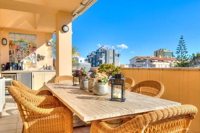 4 chambre Penthouse à vendre à Castillo Sohail, Fuengirola avec garage - 995 000 € (Ref: 9636190)