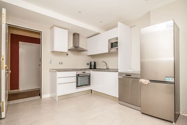 Studio till salu i Elviria, Marbella - 290 000 € (Ref: 9636192)