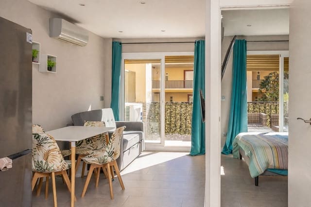 Studio till salu i Elviria, Marbella - 290 000 € (Ref: 9636192)