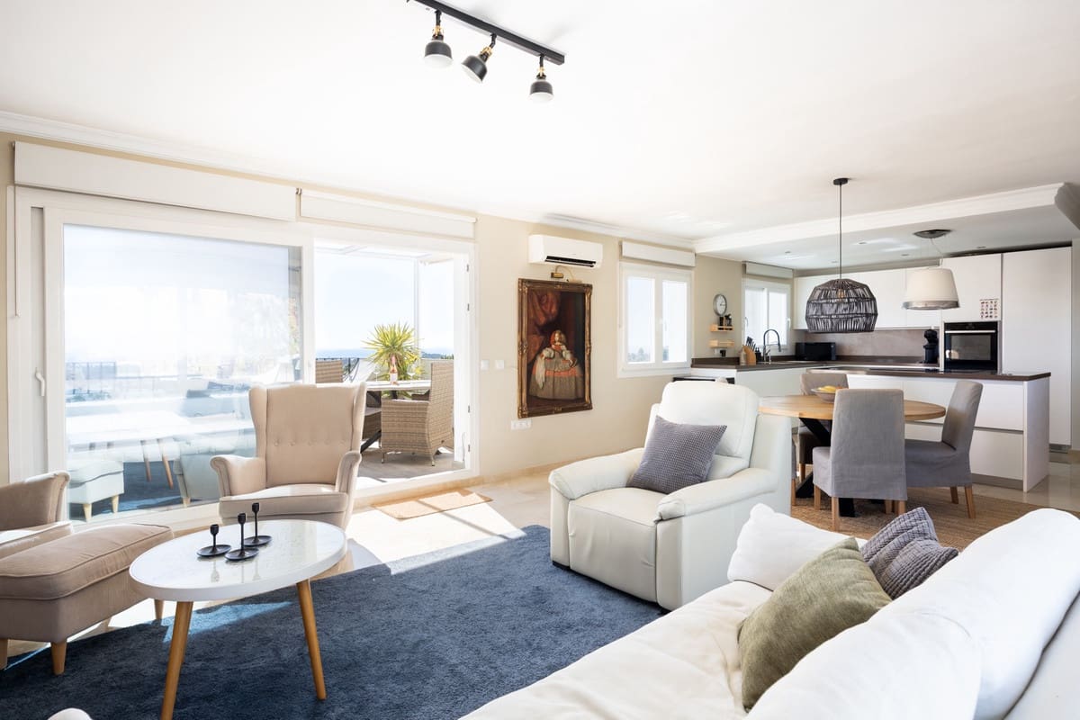 2 slaapkamer Penthouse te koop in El Paraiso - € 599.000 (Ref: 9636194)