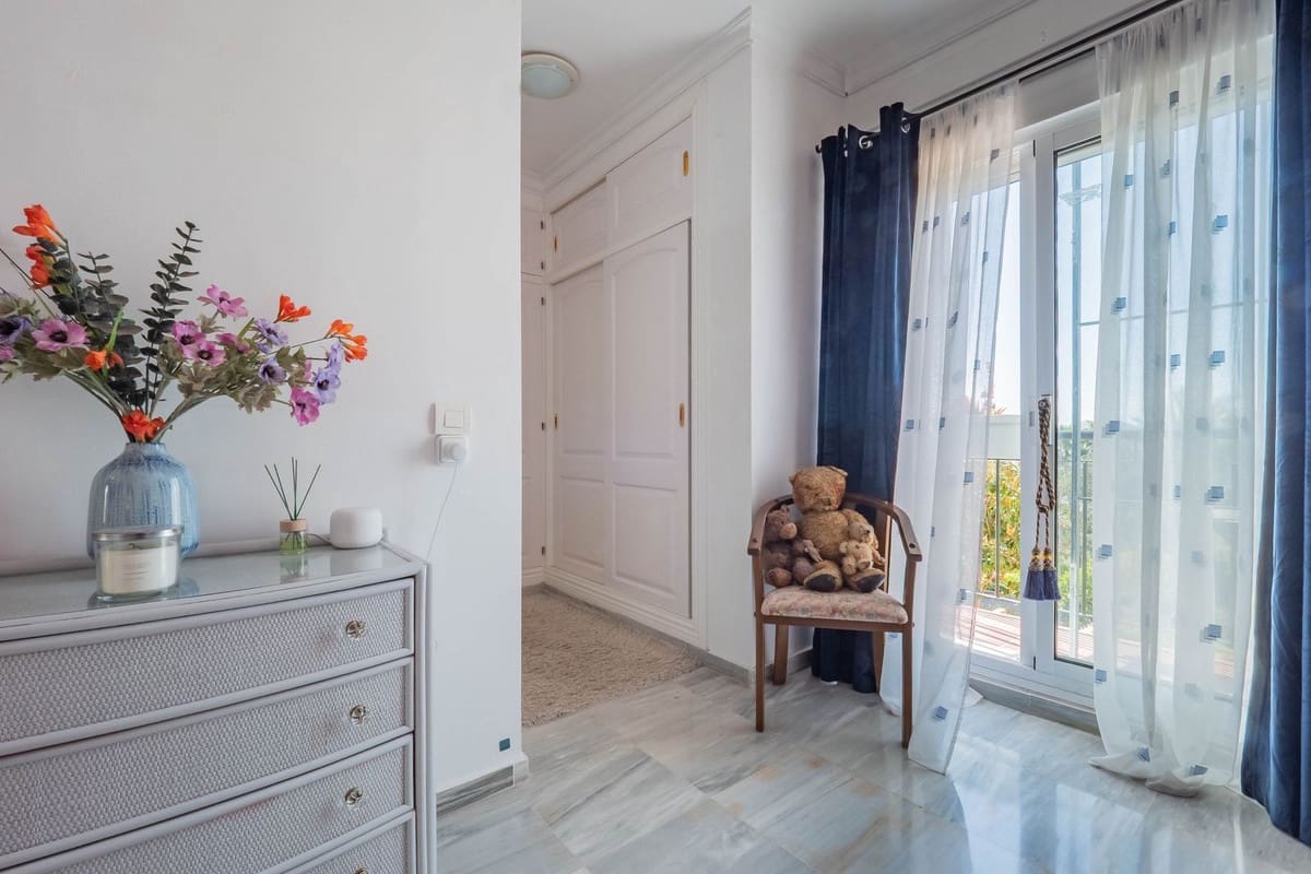 2 Zimmer Haus zu verkaufen in Alhaurin Golf mit Garage - 349.000 € (Ref: 9638928)