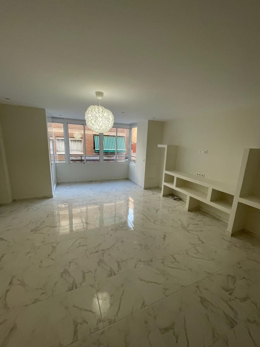 3 slaapkamer Appartement te koop in Torrevieja - € 245.000 (Ref: 9643110)