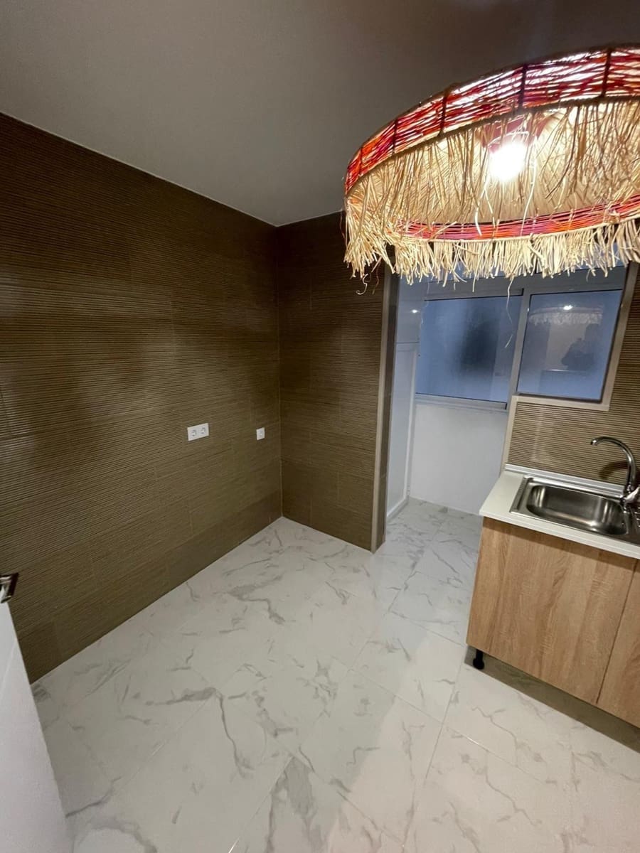 3 slaapkamer Appartement te koop in Torrevieja - € 245.000 (Ref: 9643110)