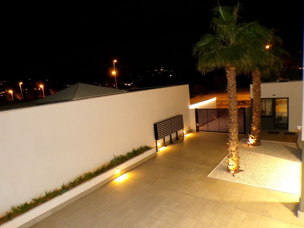 2 bedroom Apartment for sale in Calpe / Calp - € 425,000 (Ref: 9643116)