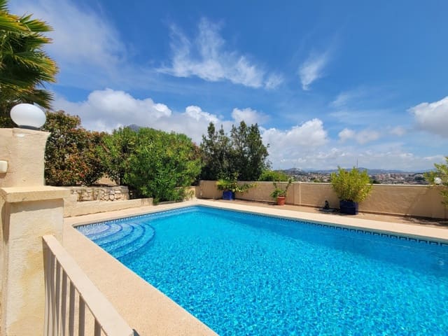 4 slaapkamer Villa te koop in Pueblo, Calpe / Calp - € 730.000 (Ref: 9643122)