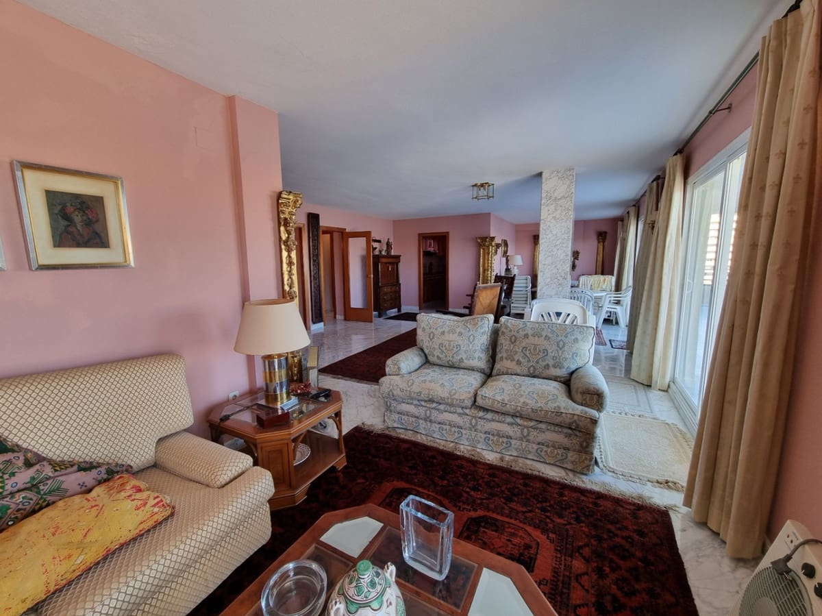 Apartamento de 2 habitaciones en Calpe / Calp en venta - 1.600.000 € (Ref: 9643126)