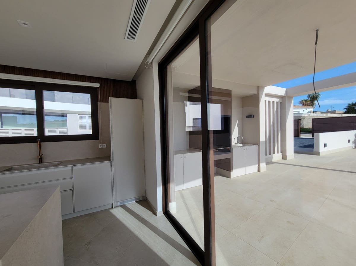 5 soveværelse Villa til salg i Calpe / Calp - € 1.550.000 (Ref: 9643127)