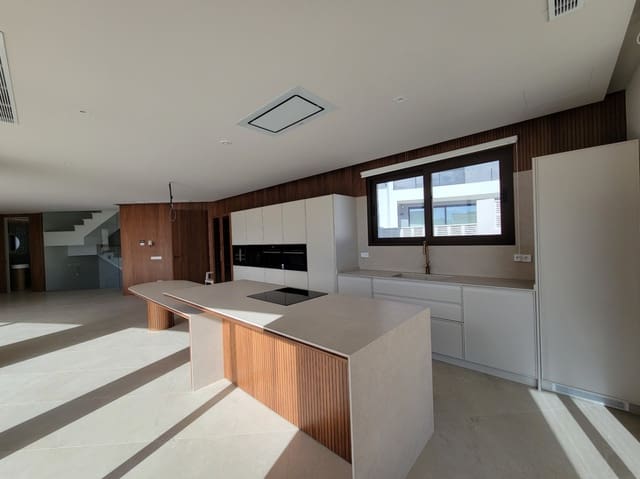 5 soveværelse Villa til salg i Pueblo, Calpe / Calp - € 1.550.000 (Ref: 9643127)