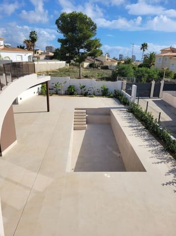 5 soveværelse Villa til salg i Pueblo, Calpe / Calp - € 1.550.000 (Ref: 9643127)