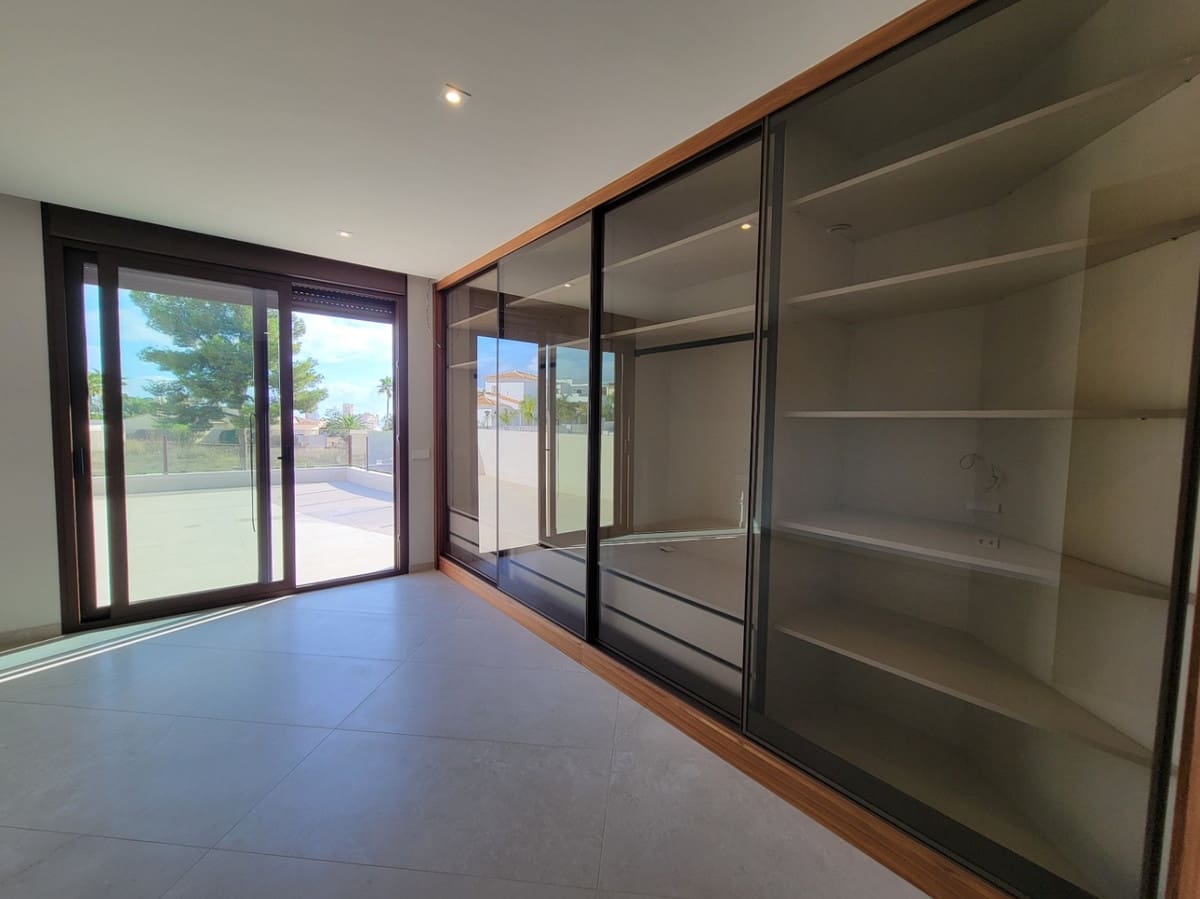 5 soveværelse Villa til salg i Calpe / Calp - € 1.550.000 (Ref: 9643127)