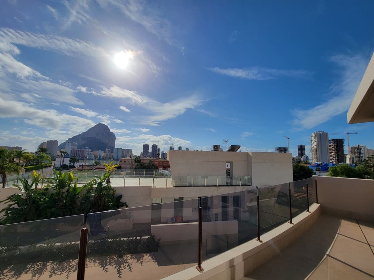 5 soveværelse Villa til salg i Calpe / Calp - € 1.550.000 (Ref: 9643127)