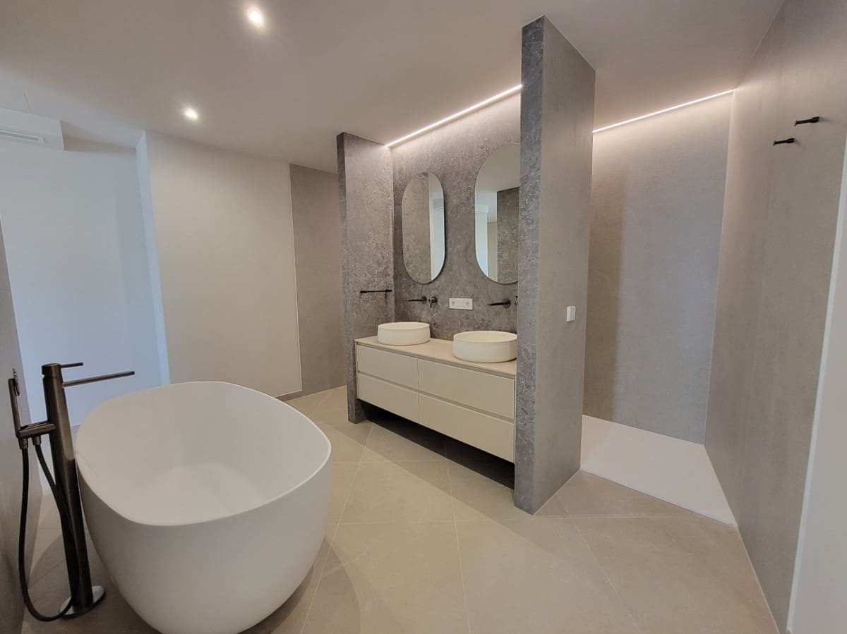 5 soveværelse Villa til salg i Calpe / Calp - € 1.550.000 (Ref: 9643127)