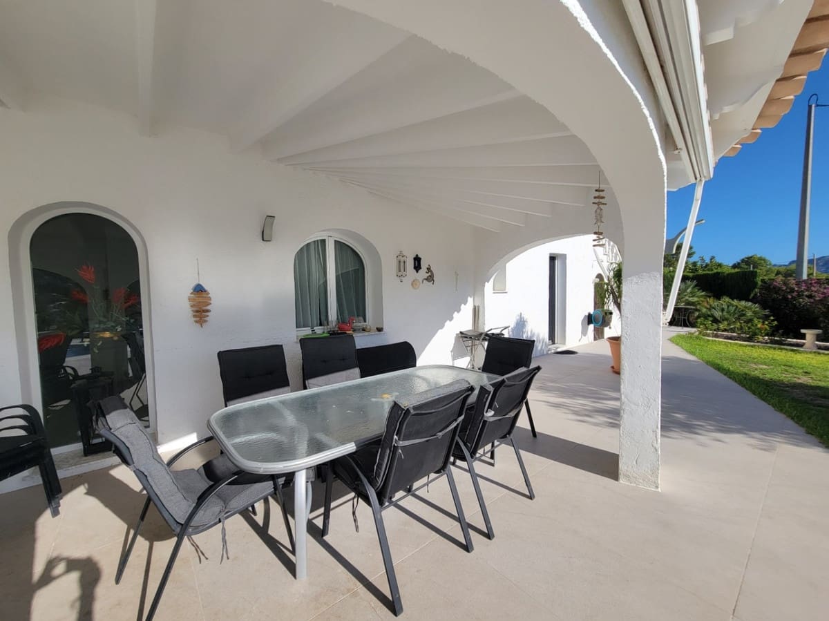 3 sovrum Villa till salu i Calpe / Calp - 795 000 € (Ref: 9643128)