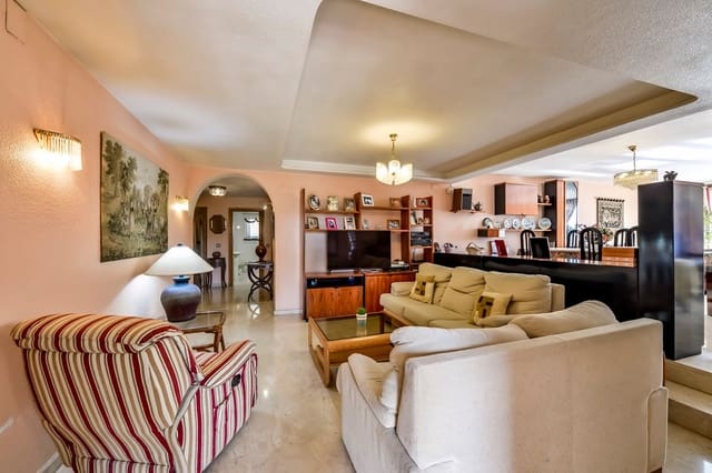 6 slaapkamer Villa te koop in Levante Alto, Benidorm - € 860.000 (Ref: 9643130)