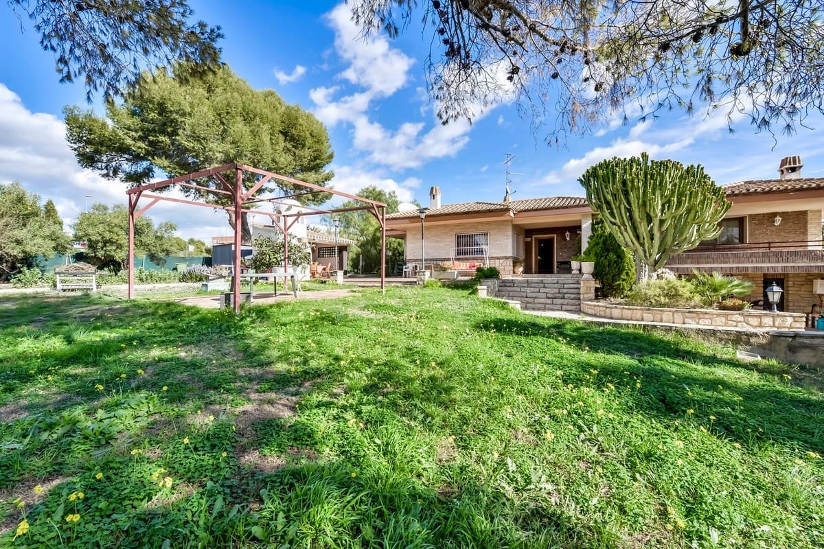 6 bedroom Villa for sale in Benidorm - € 860,000 (Ref: 9643130)