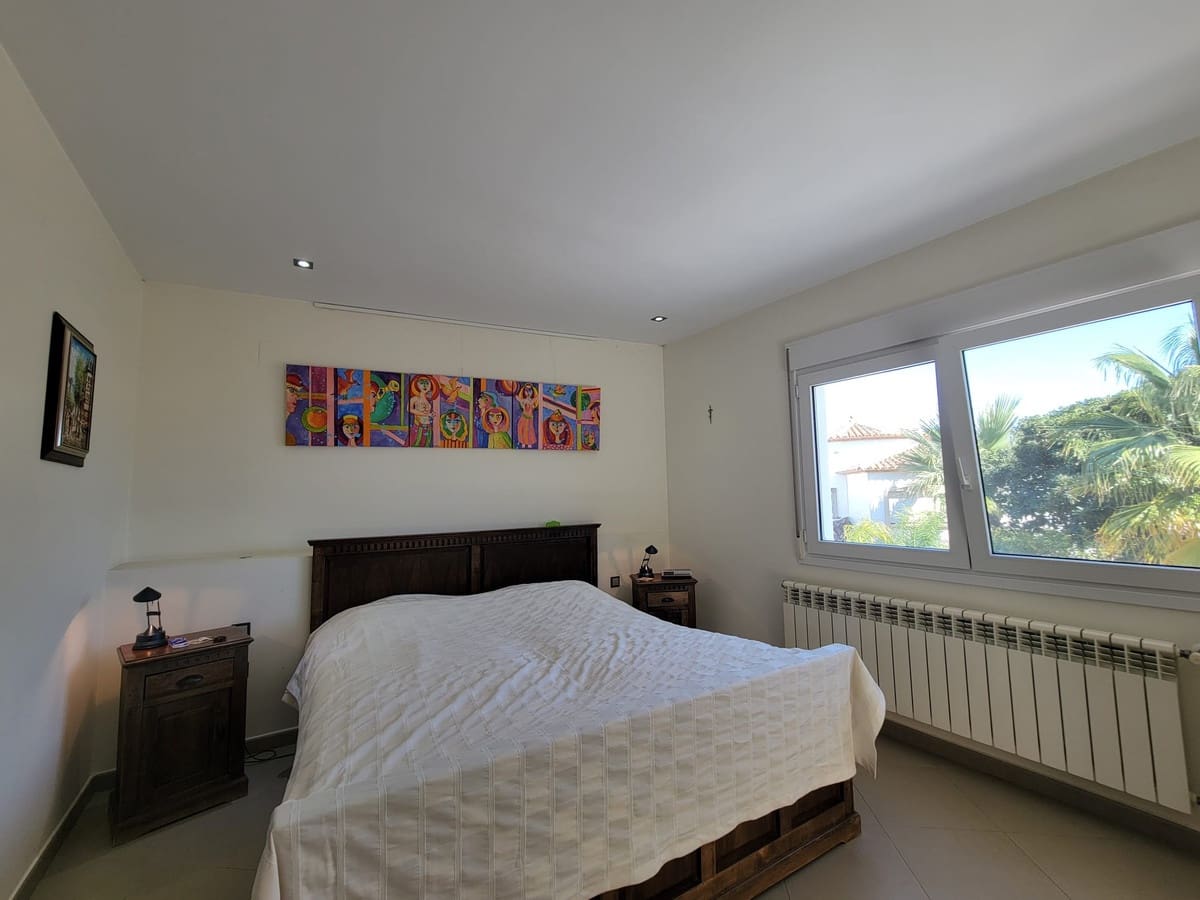 Chalet de 3 habitaciones en Calpe / Calp en venta - 995.000 € (Ref: 9643131)