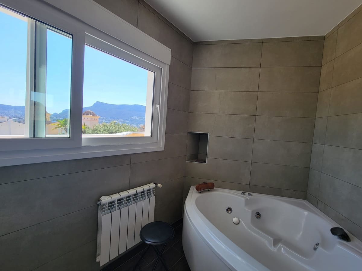 Chalet de 3 habitaciones en Calpe / Calp en venta - 995.000 € (Ref: 9643131)