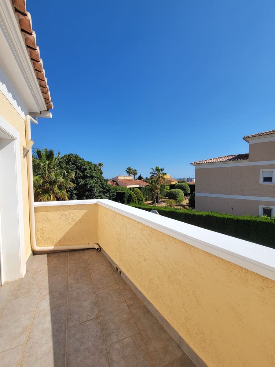 Chalet de 3 habitaciones en Calpe / Calp en venta - 995.000 € (Ref: 9643131)