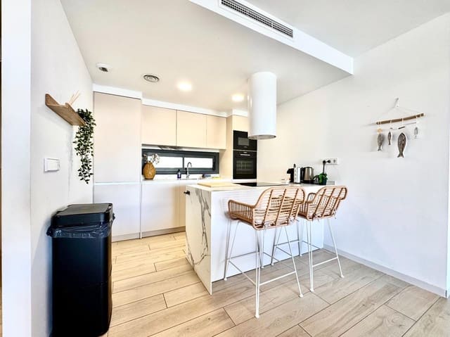 Apartamento de 2 habitaciones en Centro, Los Alcázares en venta - 347.000 € (Ref: 9643135)