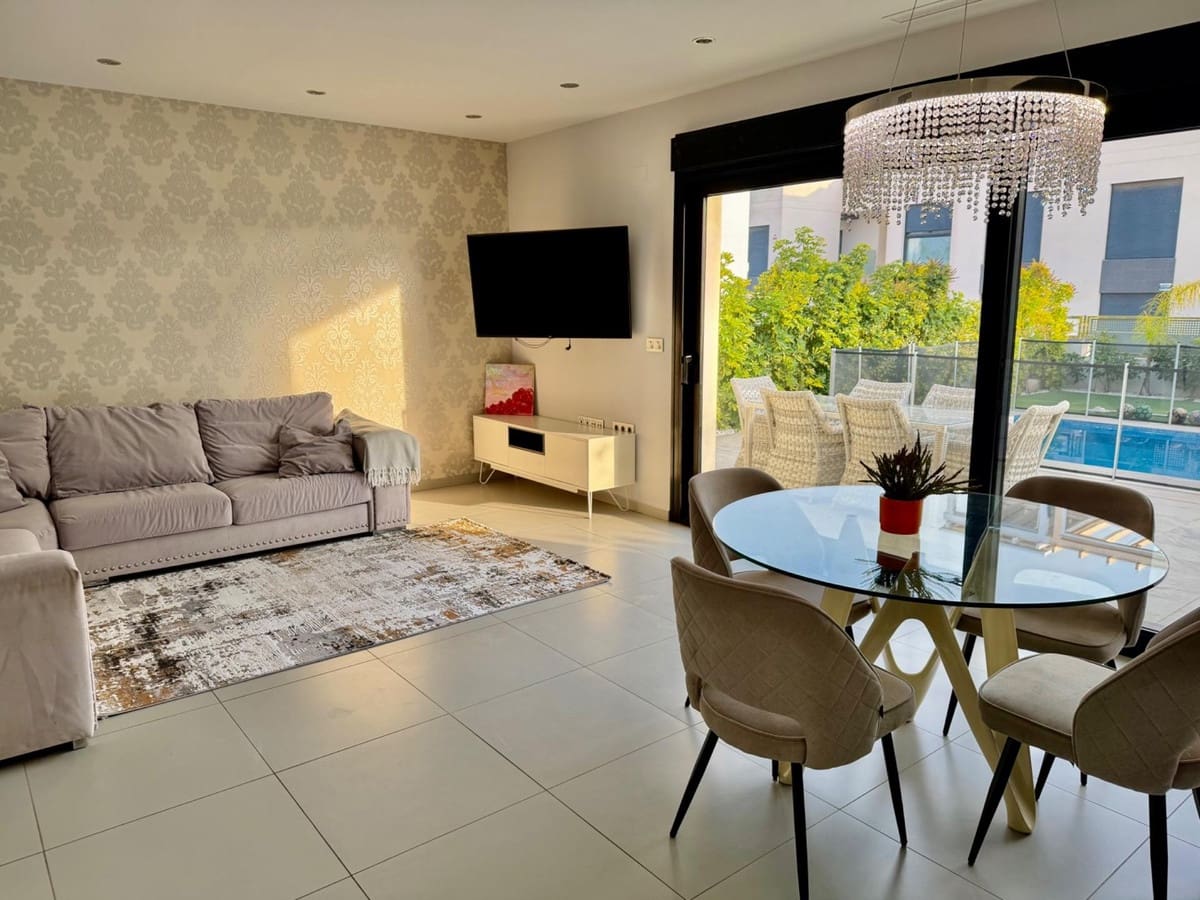 3 bedroom Villa for sale in Rojales - € 459,000 (Ref: 9643139)