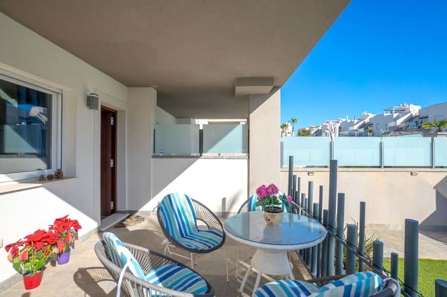 Apartamento de 2 habitaciones en Las Piscinas Naturales, Torrevieja en venta - 265.000 € (Ref: 9643162)