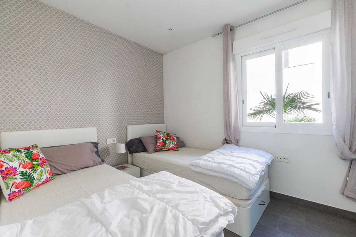 2 Zimmer Apartment zu verkaufen in Torrevieja - 265.000 € (Ref: 9643162)