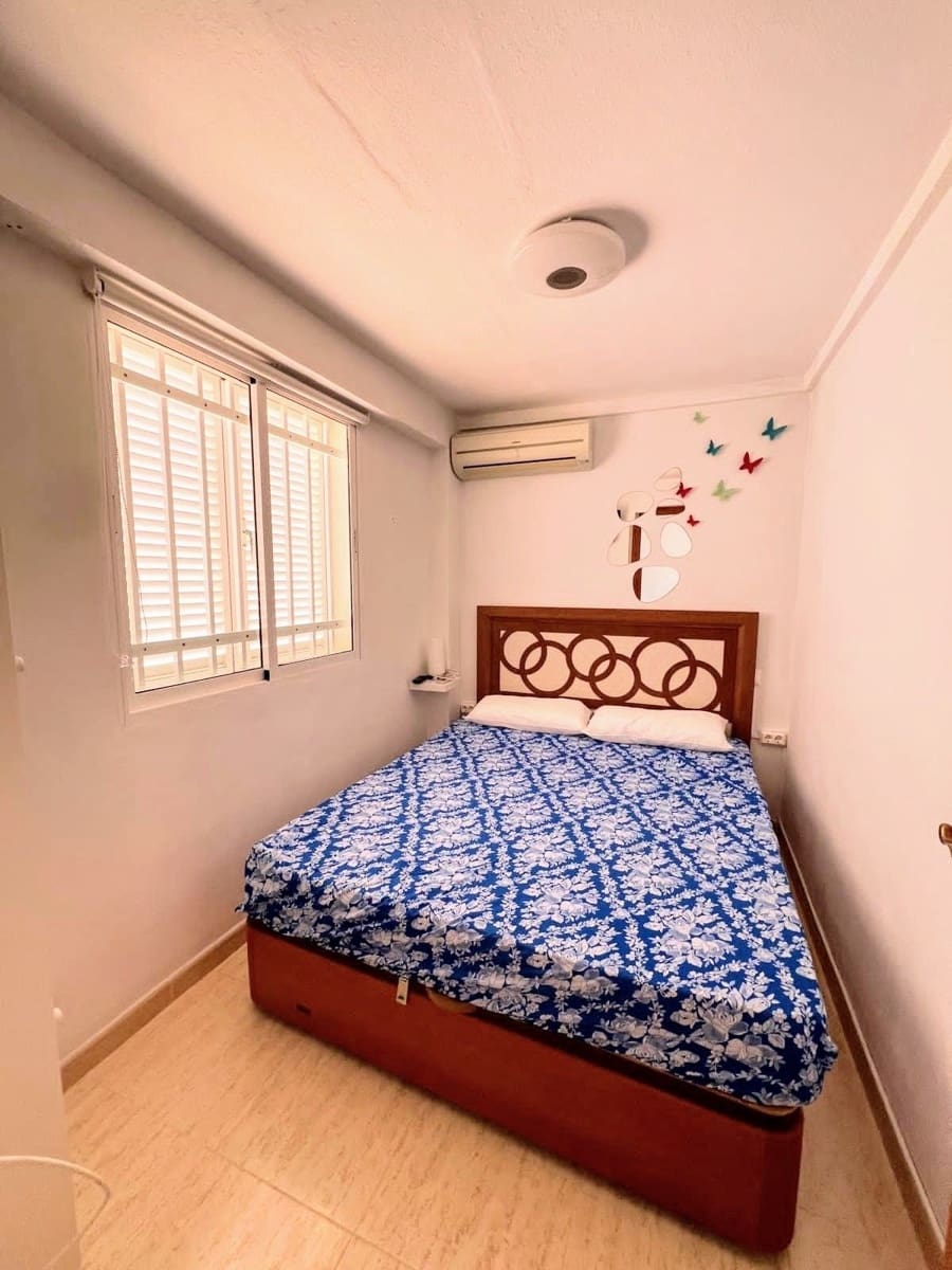 Ático de 2 habitaciones en Pilar de la Horadada en venta - 220.000 € (Ref: 9643165)