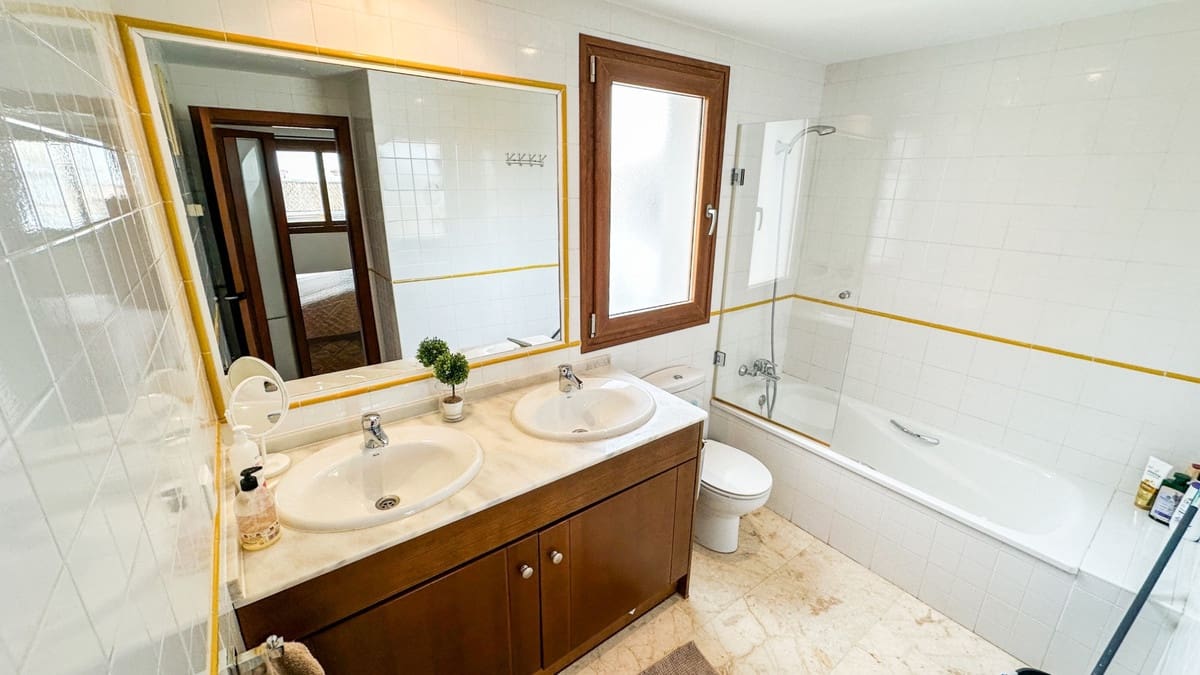 2 makuuhuone Kattohuoneisto myytävänä paikassa Orihuela Costa - 375 000 € (Ref: 9643167)