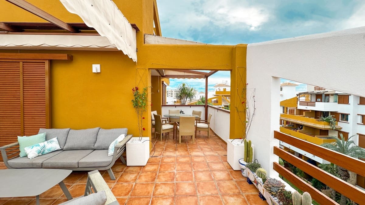 2 makuuhuone Kattohuoneisto myytävänä paikassa Orihuela Costa - 375 000 € (Ref: 9643167)