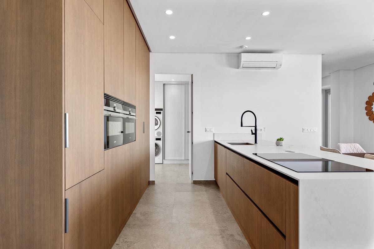 Chalet de 4 habitaciones en Benijófar en venta - 1.495.000 € (Ref: 9643174)