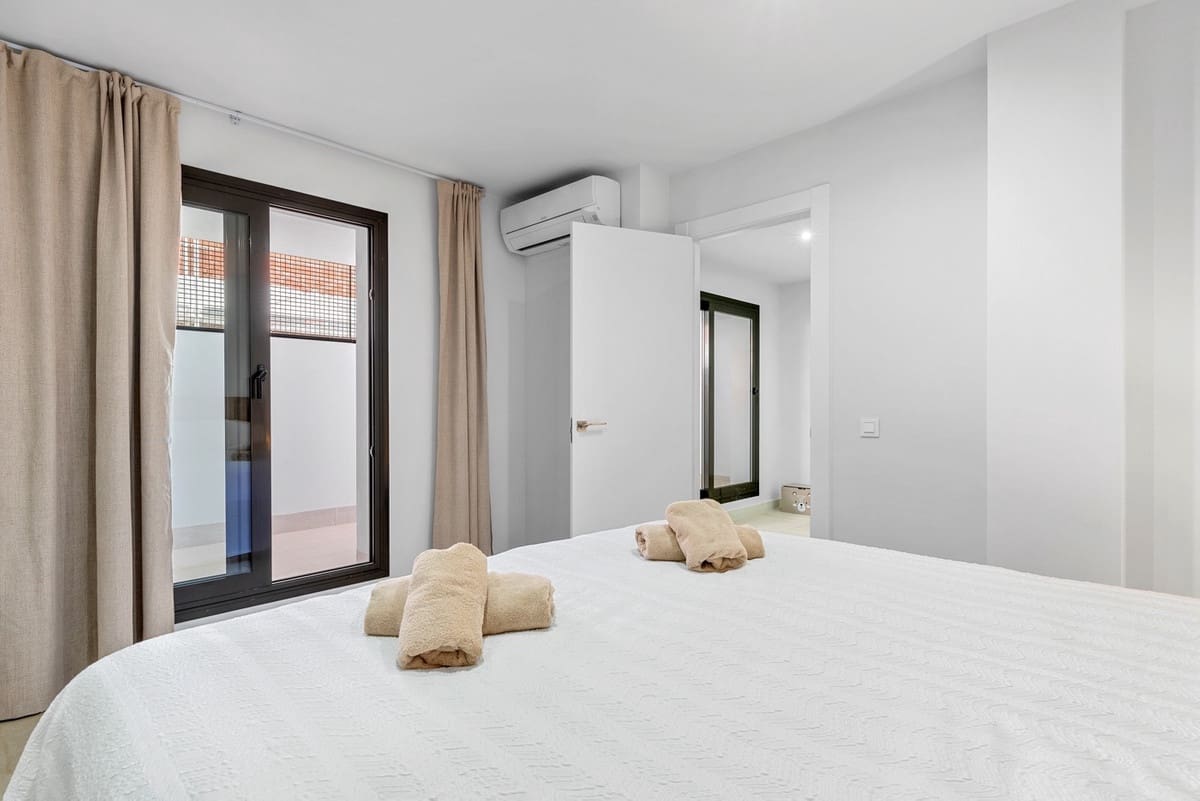 3 bedroom Apartment for sale in Los Balcones - € 349,000 (Ref: 9643176)