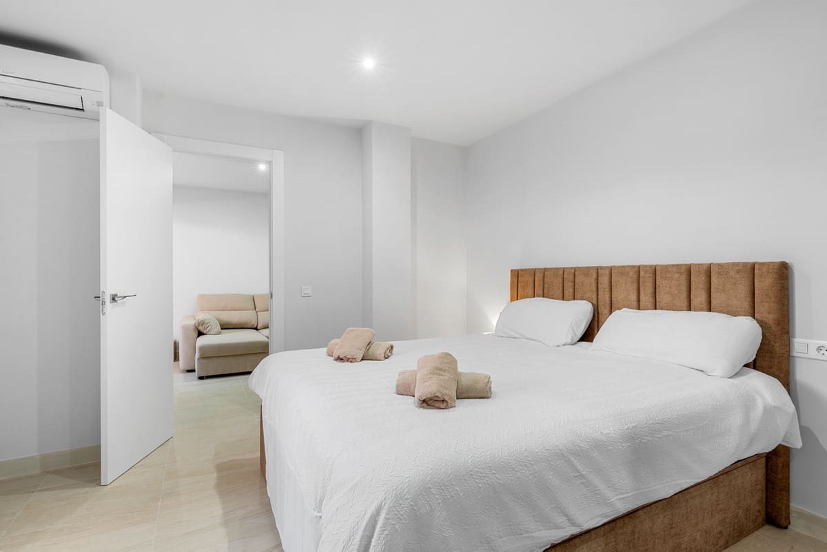 3 bedroom Apartment for sale in Los Balcones - € 349,000 (Ref: 9643176)