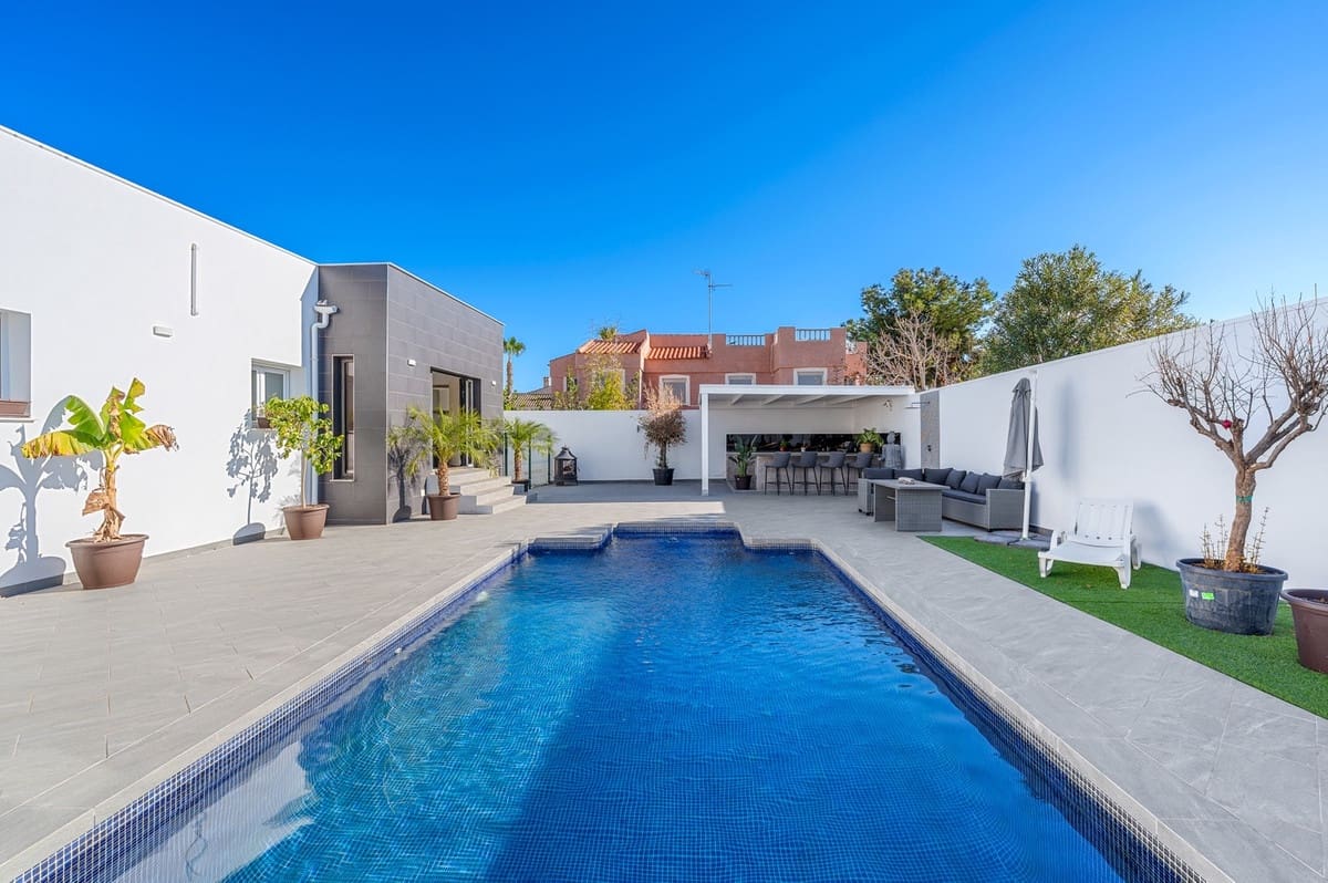 5 slaapkamer Villa te koop in Ciudad Quesada - € 498.000 (Ref: 9643178)