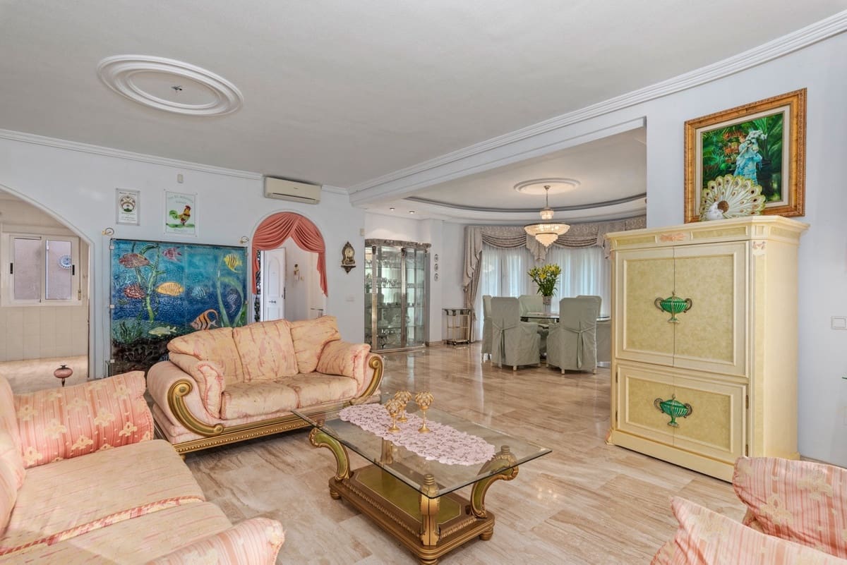 5 soveværelse Byhus til salg i Dona Pepa - € 800.000 (Ref: 9643183)