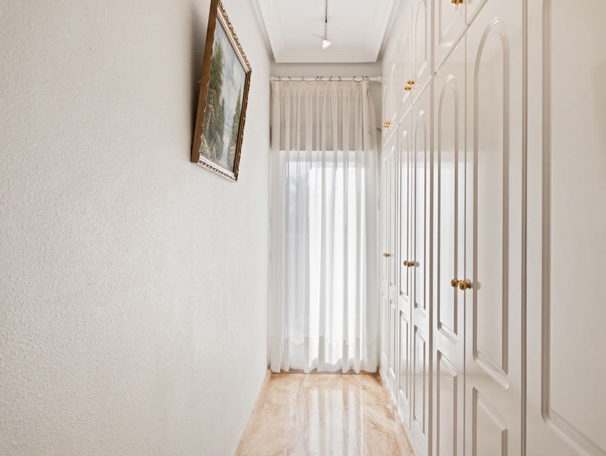 5 soveværelse Byhus til salg i Dona Pepa - € 800.000 (Ref: 9643183)