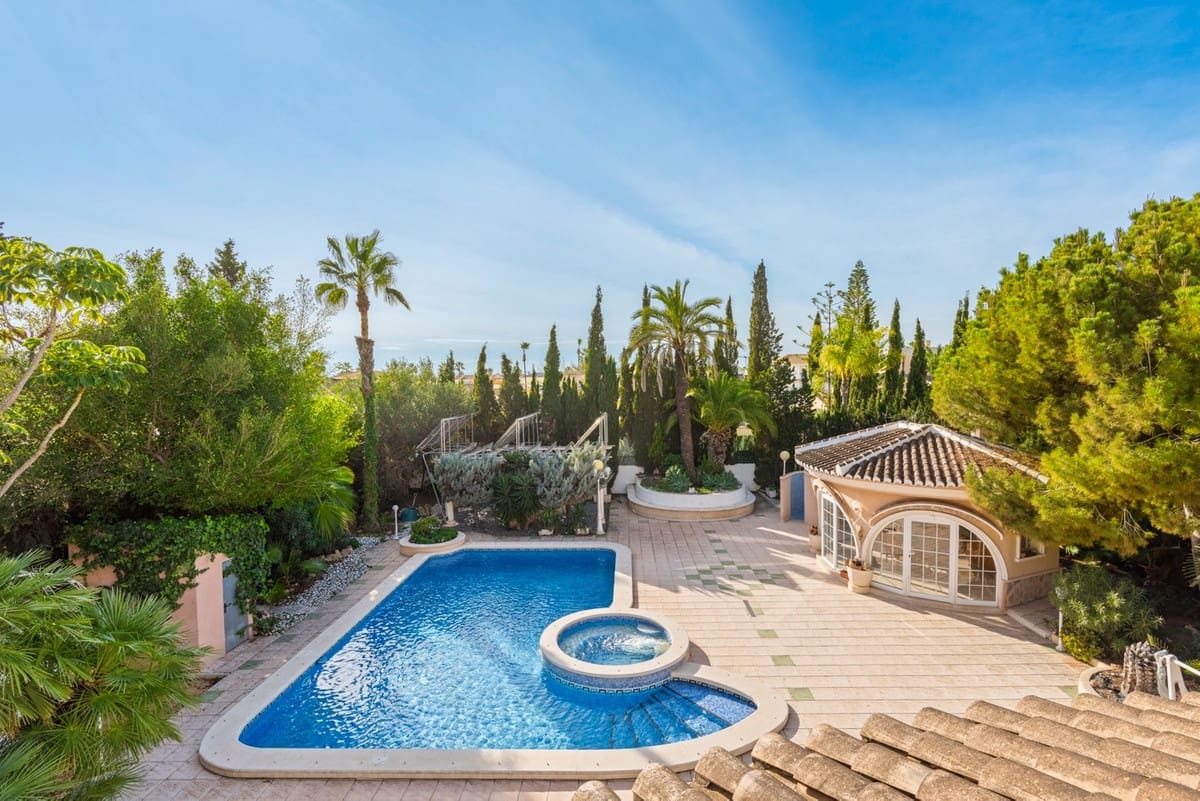 5 soveværelse Byhus til salg i Dona Pepa - € 800.000 (Ref: 9643183)