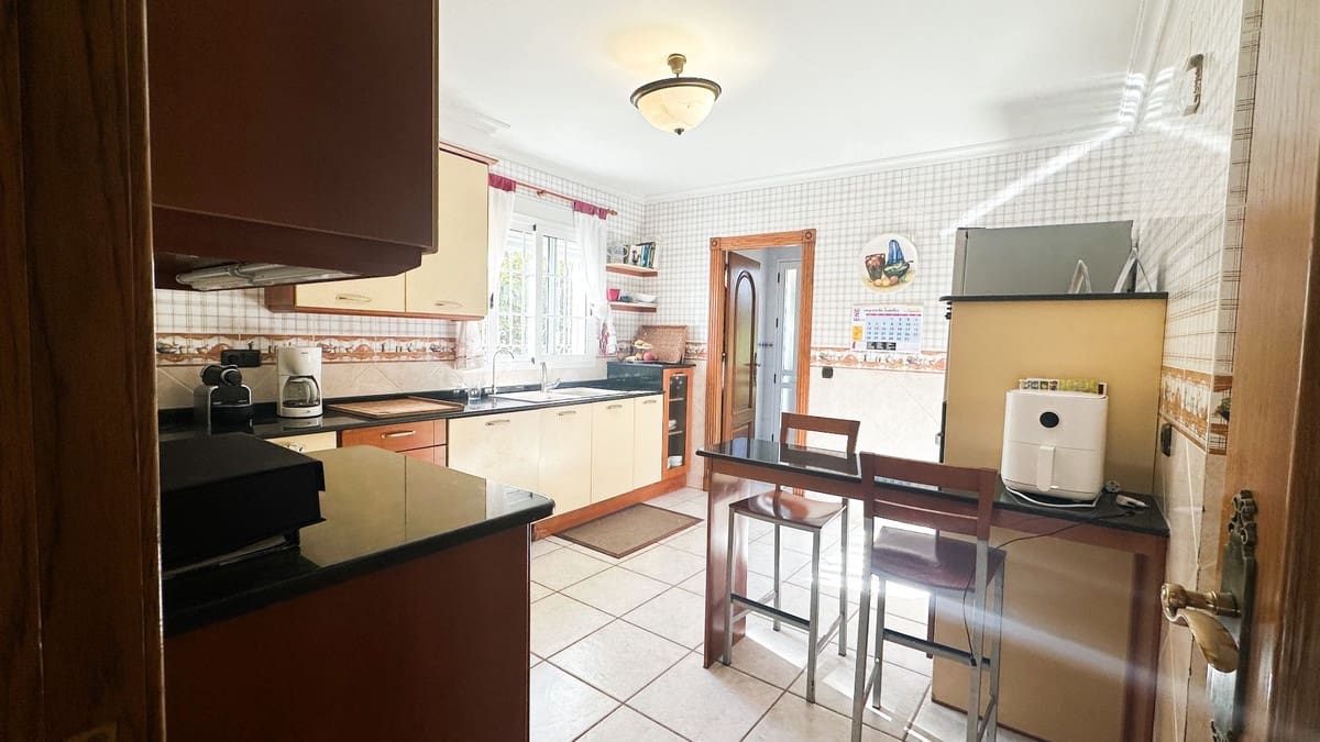 6 soverom Villa til salgs i La Mata - € 950 000 (Ref: 9643197)