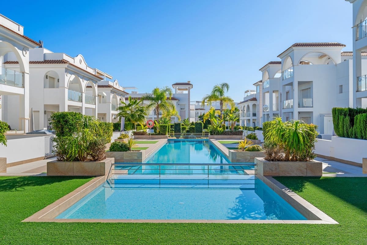 Casa de 3 habitaciones en Doña Pepa en venta - 379.000 € (Ref: 9643204)