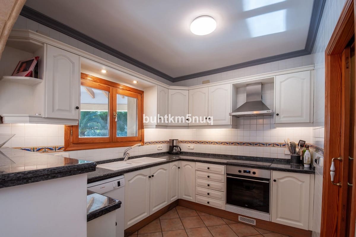 4 soveværelse Villa til salg i Calpe / Calp - € 780.000 (Ref: 9643207)