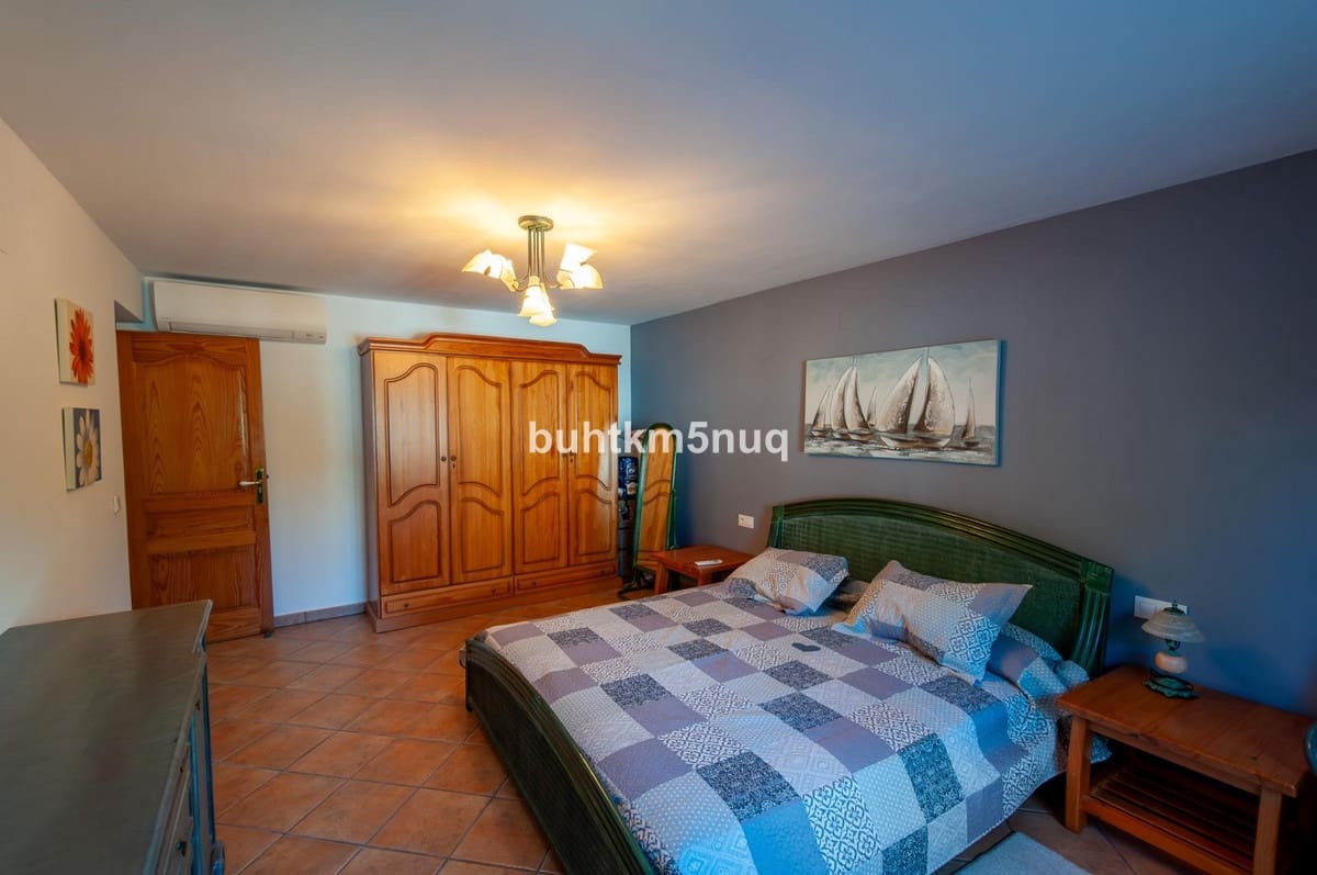 4 soveværelse Villa til salg i Calpe / Calp - € 780.000 (Ref: 9643207)