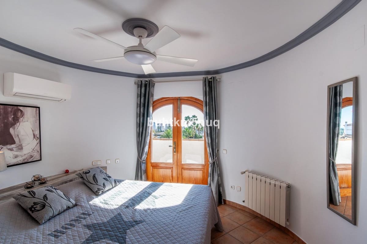 4 soveværelse Villa til salg i Calpe / Calp - € 780.000 (Ref: 9643207)